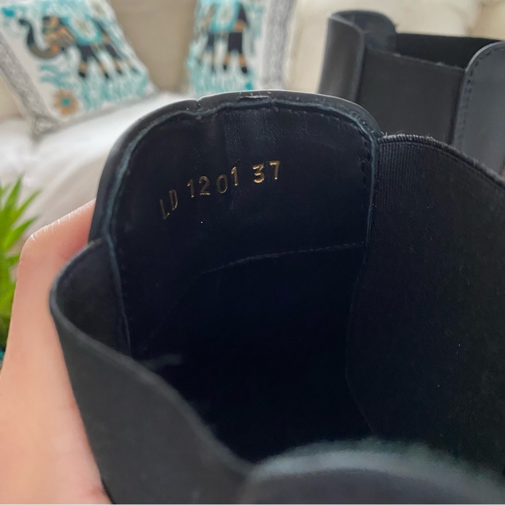 Authentic Louis Vuitton “Squad” Sneaker Boot - Picture 4 of 8